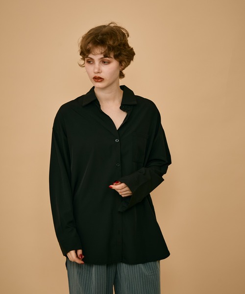 uyu.（ウユ）の「バックオープンリボンオーバーシャツ（シャツ/ブラウス・レディース・ブラック/グレー/ホワイト/ホワイト×ブラック・FREE）」の10枚目の写真