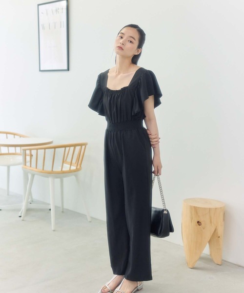 fifth(フィフス)の「フリルギャザーオールインワン(つなぎ/オールインワン・レディース・ベージュ/ブラック/ブルーグレー・M)」の2枚目の写真