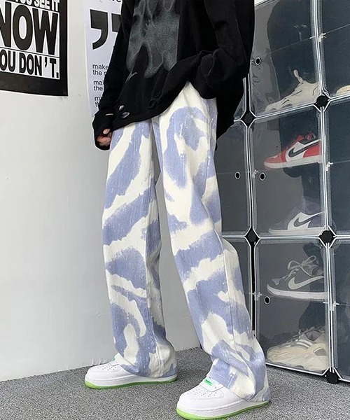 VIBGYOR（ヴィブジョー）の「【WARAIJOGO】ペンキペイント風デザインワイドストレートパンツ(NEZ)（その他パンツ・メンズ・ブラック/ブルー・FREE）」の5枚目の写真