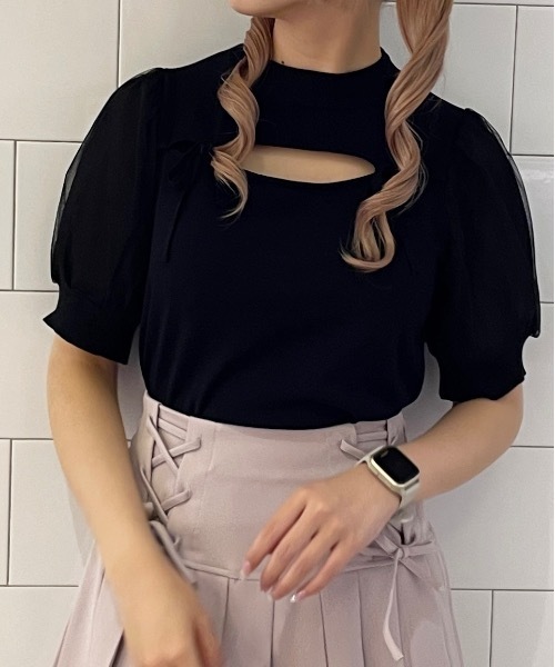 TORTE（トルテ）の「フロント開きダブルリボントップス（ニット/セーター・レディース・ホワイト/ブラック/レッド/ブルー・FREE）」の2枚目の写真