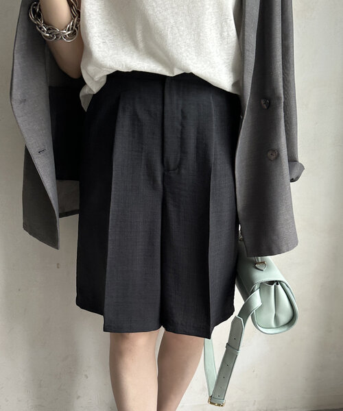 DouDou(ドゥドゥ)の「【WEB限定】タンブラーオックスショートパンツ(その他パンツ・レディース・チャコールグレー/グレイッシュベージュ・FREE)」の5枚目の写真