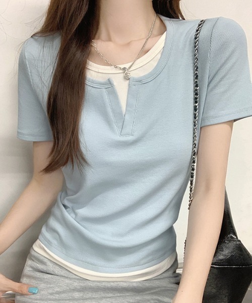 deux amour(ドゥーザムール)の「キーネックレイヤード風Tシャツ(Tシャツ/カットソー・レディース・ブルー/グレー/ブラック・FREE)」の15枚目の写真
