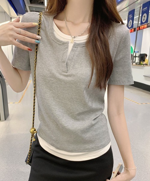 deux amour(ドゥーザムール)の「キーネックレイヤード風Tシャツ(Tシャツ/カットソー・レディース・ブルー/グレー/ブラック・FREE)」の8枚目の写真