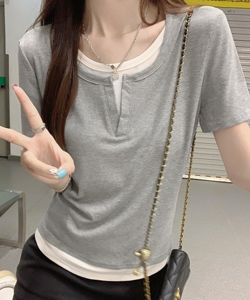 deux amour(ドゥーザムール)の「キーネックレイヤード風Tシャツ(Tシャツ/カットソー・レディース・ブルー/グレー/ブラック・FREE)」の11枚目の写真