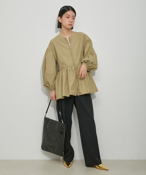 ADAM ET ROPE'(アダムエロペ)の「【サステナブル】メタリック2WAYタブレットケース(ショルダーバッグ・レディース・ブラック/パープル/シルバー/イエロー・FREE)」の6枚目の写真