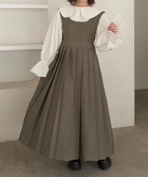 INTER FACTORY(インターファクトリー)の「mero - 前後2wayプリーツジャンパースカート made in INTER FACTORY(ジャンパースカート・レディース・ブラック/ブラウン・FREE)」の2枚目の写真