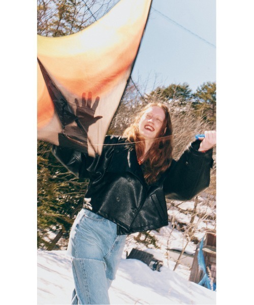 BLACK BY MOUSSY(ブラックバイマウジー)の「fake leather wide blouson(フェイクレザーワイドブルゾン)(ブルゾン・レディース・ブラウン/ブラック・FREE)」の11枚目の写真