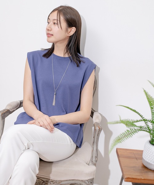 Jayro(ジャイロ)の「脇タックノースリーブニットプルオーバー(Tシャツ/カットソー・レディース・ホワイト系その他/ホワイト系その他2/ブルー/ブラック・M)」の12枚目の写真