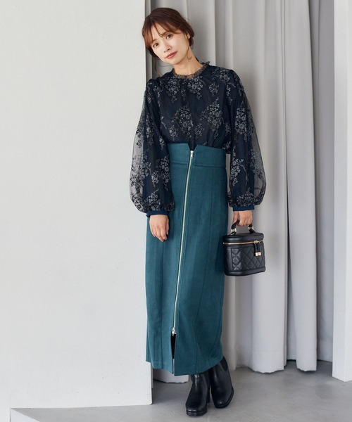 mysty woman(ミスティウーマン)の「スエードライクzipナロースカート 149762(スカート・レディース・グリーン/ベージュ/チャコールグレー・FREE)」の5枚目の写真