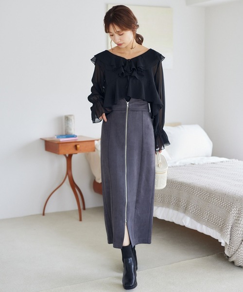 mysty woman(ミスティウーマン)の「スエードライクzipナロースカート 149762(スカート・レディース・グリーン/ベージュ/チャコールグレー・FREE)」の6枚目の写真