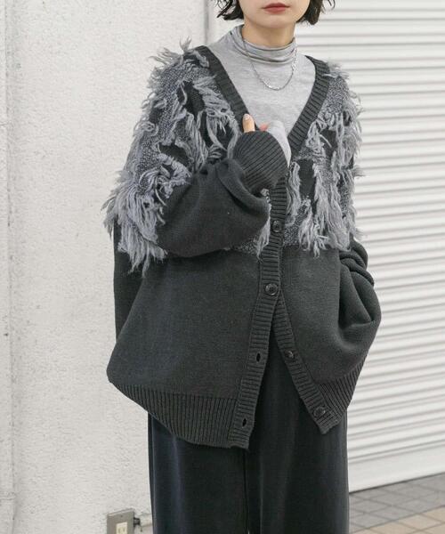 KBF（ケイビーエフ）の「ジャガードフリンジカーディガン（カーディガン/ボレロ・レディース・カーキ/ブラック/ブルー/アイボリー・ONE）」の15枚目の写真