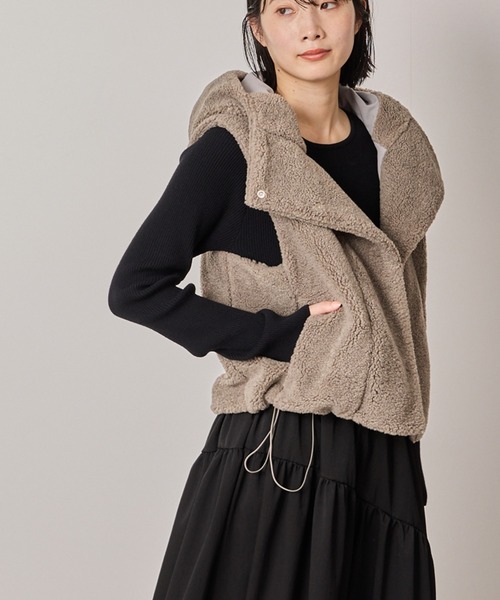 NERGY(ナージー)の「フェイクファーベスト(その他アウター・レディース・ホワイト/ベージュ系その他・FREE)」の2枚目の写真