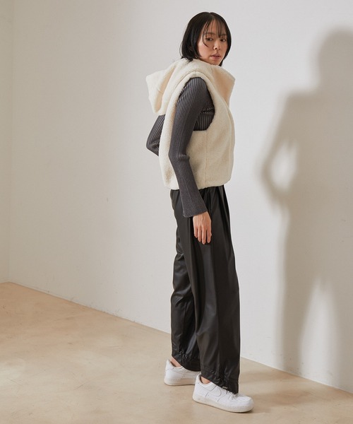 NERGY(ナージー)の「フェイクファーベスト(その他アウター・レディース・ホワイト/ベージュ系その他・FREE)」の6枚目の写真