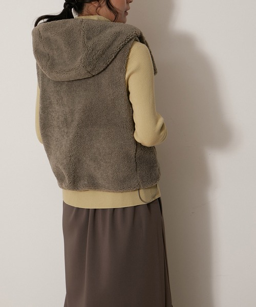 NERGY(ナージー)の「フェイクファーベスト(その他アウター・レディース・ホワイト/ベージュ系その他・FREE)」の19枚目の写真