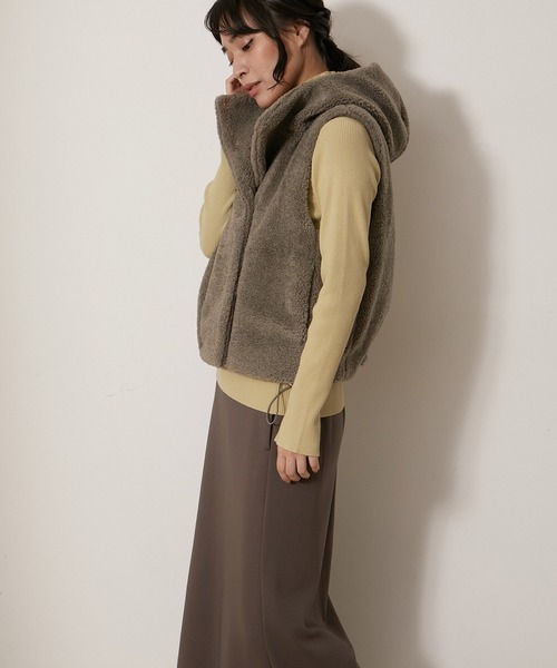 NERGY(ナージー)の「フェイクファーベスト(その他アウター・レディース・ホワイト/ベージュ系その他・FREE)」の22枚目の写真