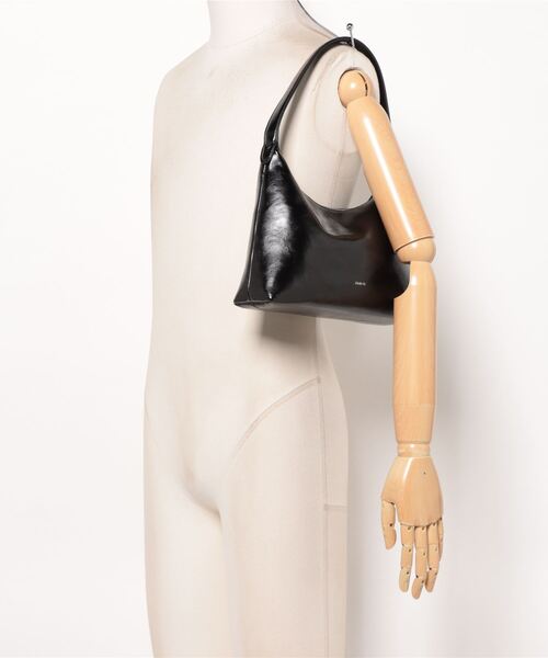 ADAM ET ROPE'(アダムエロペ)の「【STANDOIL(スタンドオイル)】 Plump Bag(ハンドバッグ・レディース・ブラック/ピンク/シルバー/クリーム・FREE)」の11枚目の写真