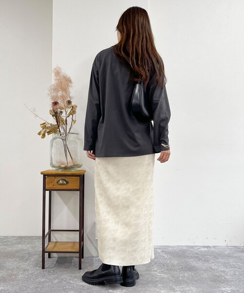 fredy emue（フレディエミュ）の「箔プリントシルケットロンTシャツ（Tシャツ/カットソー・レディース・ライトグレー/チャコールグレー/オフホワイト・38）」の20枚目の写真