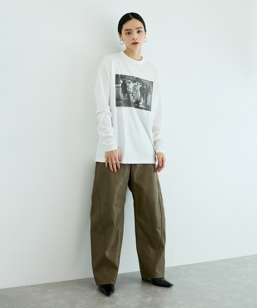 ADAM ET ROPE'(アダムエロペ)の「Elliott Erwitt フォトロンT(Tシャツ/カットソー・レディース・ホワイト系その他2/ホワイト系その他/ピンク/ピンク系その他2・FREE)」の8枚目の写真