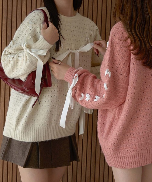Ambre Neige（アンブルネージュ）の「lace up ribbon knit
