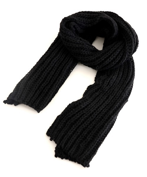 VIBGYOR Women(ヴィブジョー ウィメン)の「【urge select】リブ編み 無地 ローゲージ ニットマフラー(マフラー・レディース・オフホワイト/グレー/ブラック/ピンク/レッド/イエロー/ブラウン・FREE)」の8枚目の写真