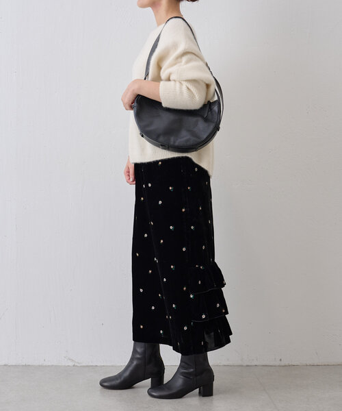 BEARDSLEY(ビアズリー)の「小花刺繍ベルベットスカート(スカート・レディース・ブラック・FREE)」の4枚目の写真