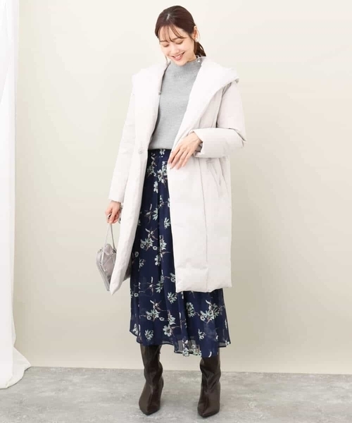 MK MICHEL KLEIN(エムケーミッシェルクラン)の「ロング丈シームレスダウンコート(ダウンジャケット/コート・レディース・ライトグレー/ブラック・38)」の22枚目の写真