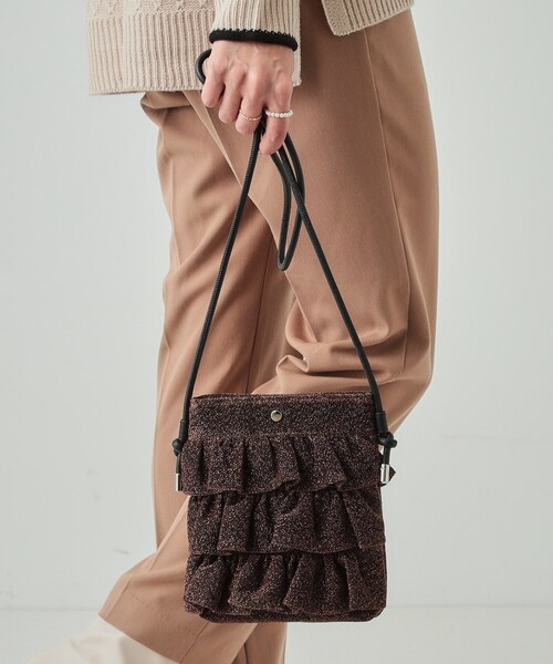 SHOO・LA・RUE(シューラルー)の「◆ラメフリルミニショルダーバッグ(ショルダーバッグ・レディース・ブラック/シルバー系その他/シルバー/ブロンズ・00)」の16枚目の写真