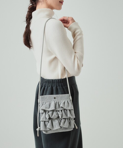 SHOO・LA・RUE(シューラルー)の「◆ラメフリルミニショルダーバッグ(ショルダーバッグ・レディース・ブラック/シルバー系その他/シルバー/ブロンズ・00)」の21枚目の写真