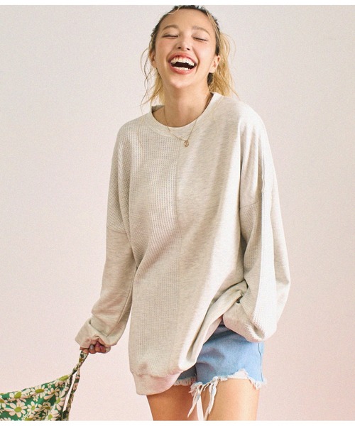 anap mimpi（アナップミンピ）の「ワッフル×裏毛スウェット 異素材 切り替え　トップス（スウェット・レディース・ダークグレー/モカ/キナリ・FREE）」の2枚目の写真