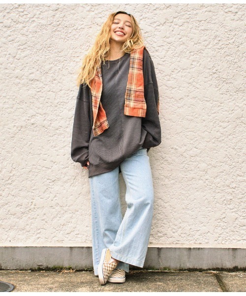 anap mimpi（アナップミンピ）の「ワッフル×裏毛スウェット 異素材 切り替え　トップス（スウェット・レディース・ダークグレー/モカ/キナリ・FREE）」の18枚目の写真