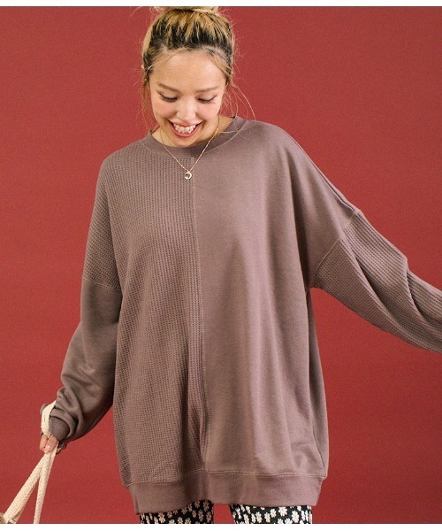 anap mimpi（アナップミンピ）の「ワッフル×裏毛スウェット 異素材 切り替え　トップス（スウェット・レディース・ダークグレー/モカ/キナリ・FREE）」の22枚目の写真