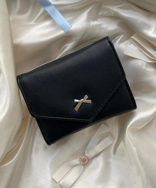 WEGO（ウィゴー）の「WEGO/メタルリボンレターフラップウォレット（財布・レディース・ホワイト/ブラック・FREE）」の2枚目の写真