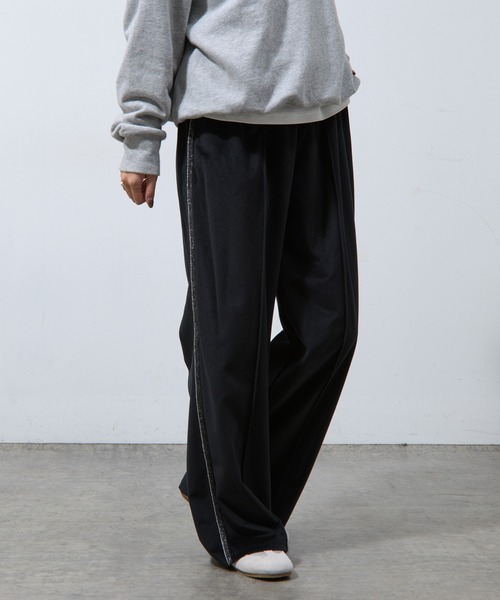 COLONY 2139（コロニートゥーワンスリーナイン）の「ベロアラメラインパンツ（その他パンツ・レディース・ブラック/チャコールグレー/ブラウン・FREE）」の12枚目の写真