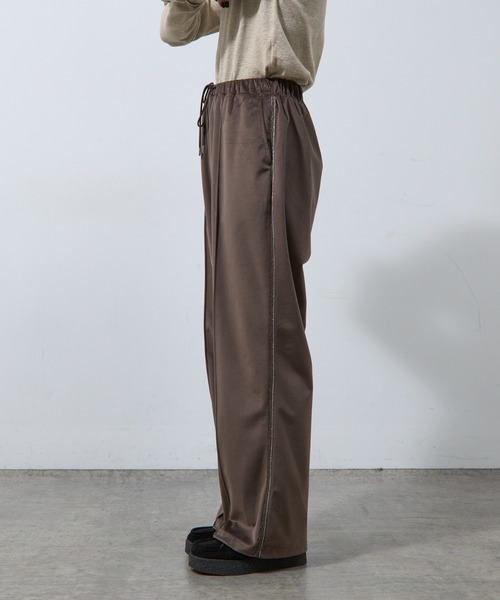COLONY 2139（コロニートゥーワンスリーナイン）の「ベロアラメラインパンツ（その他パンツ・レディース・ブラック/チャコールグレー/ブラウン・FREE）」の4枚目の写真