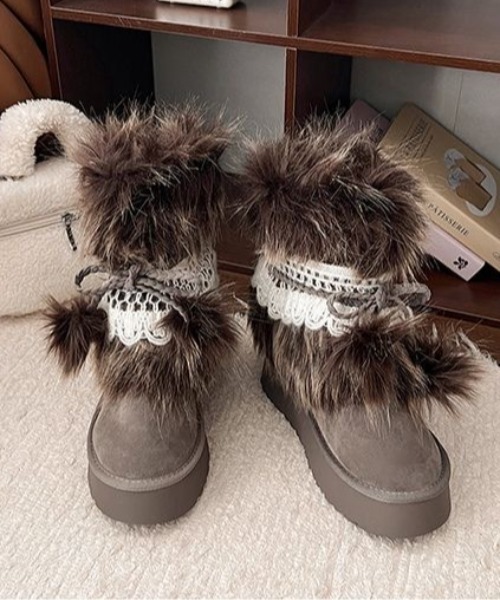 ファー付きレースモチーフ　ムートン厚底ブーツ