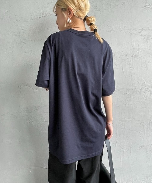 FRED PERRY（フレッドペリー）の「[FRED PERRY/フレッドペリー] ローレスリース刺繍 ショートスリーブTシャツ（Tシャツ/カットソー・レディース・ネイビー・L/M/S/XS）」の22枚目の写真
