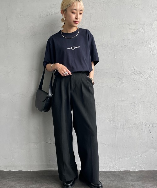 FRED PERRY（フレッドペリー）の「[FRED PERRY/フレッドペリー] ローレスリース刺繍 ショートスリーブTシャツ（Tシャツ/カットソー・レディース・ネイビー・L/M/S/XS）」の17枚目の写真