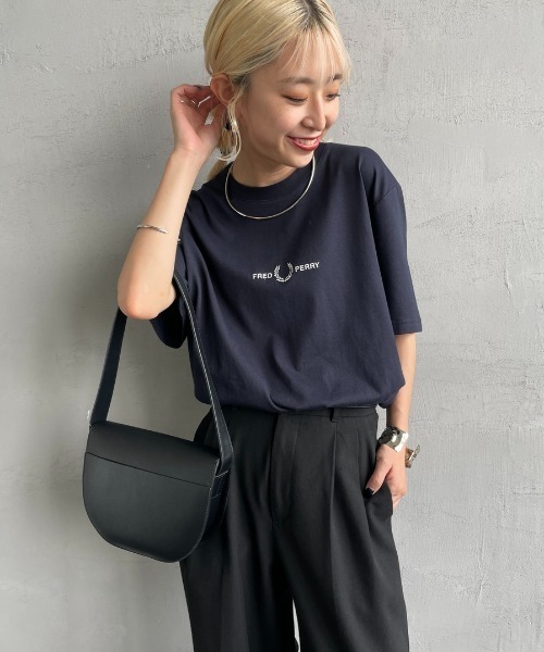 FRED PERRY（フレッドペリー）の「[FRED PERRY/フレッドペリー] ローレスリース刺繍 ショートスリーブTシャツ（Tシャツ/カットソー・レディース・ネイビー・L/M/S/XS）」の13枚目の写真