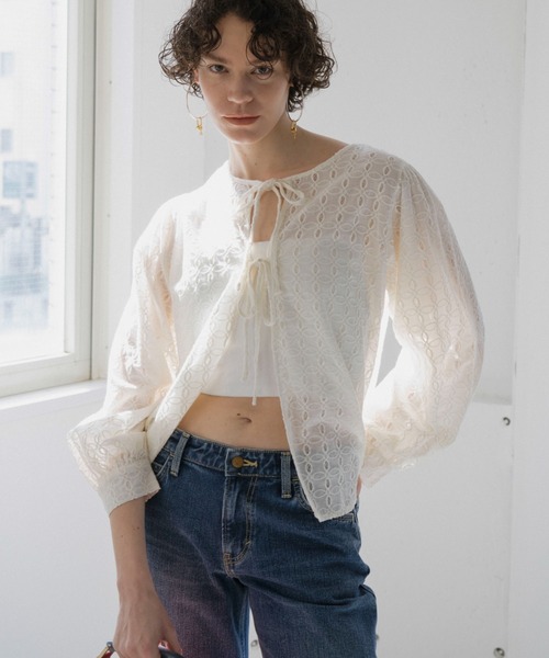 Doux archives（ドゥアルシーヴ）の「カットレース2wayブラウス（シャツ/ブラウス・レディース・アイボリー/ブラック・FREE）」の7枚目の写真