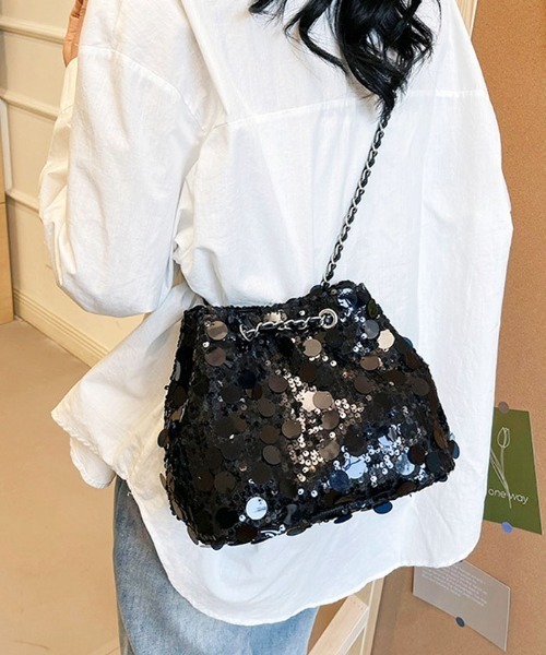 Futier land（フューティアランド）の「２wayスパンコール巾着バッグ（ハンドバッグ・レディース・シルバー/ブラック・FREE）」の13枚目の写真