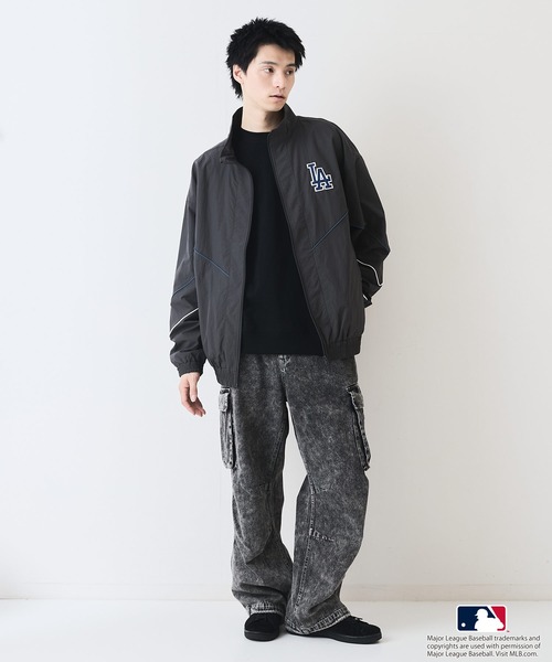 MLB（メジャーリーグベースボール）の「【MLB/メジャーリーグベースボール】ツイルワッペン パイピング使い ナイロントラックジャケット（ナイロンジャケット・メンズ・グリーン/ブラウン/スミクロ/ネイビー/ブラック・MEDIUM/LARGE/X-LARGE）」の15枚目の写真