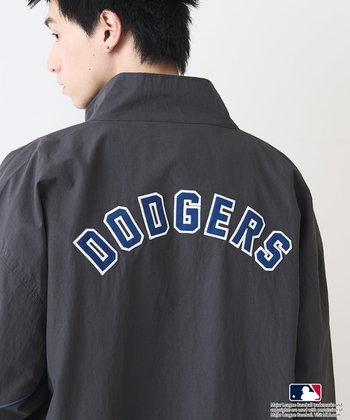 MLB（メジャーリーグベースボール）の「【MLB/メジャーリーグベースボール】ツイルワッペン パイピング使い ナイロントラックジャケット（ナイロンジャケット・メンズ・グリーン/ブラウン/スミクロ/ネイビー/ブラック・MEDIUM/LARGE/X-LARGE）」の19枚目の写真