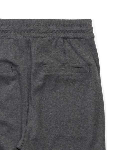 The DUFFER of ST.GEORGE（ザダファーオブセントジョージ）の「【WEB限定アイテム】SMART JOGGER PANTS：ポンチ素材 ジャージ ストレッチ スマートジョガーパンツ（その他パンツ・メンズ・チャコールグレー/ブラック・X-LARGE/LARGE/MEDIUM/SMALL）」の14枚目の写真