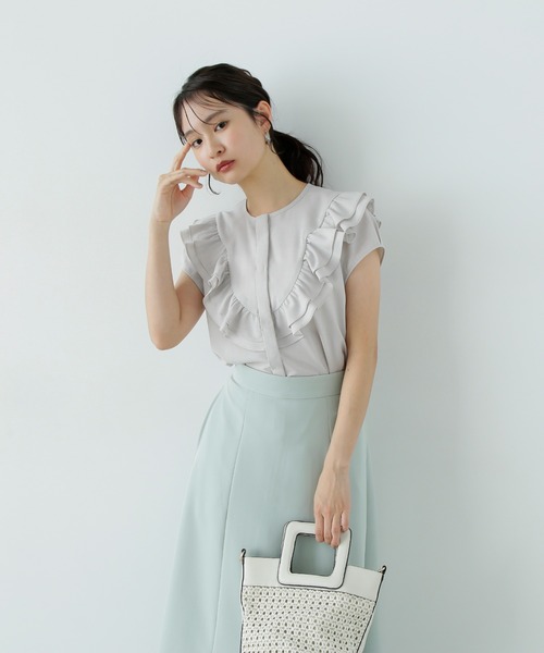 N.（N. Natural Beauty Basic）（エヌエヌナチュラルビューティーベーシック）の「フロントラッフルブラウス（シャツ/ブラウス・レディース・イエロー/オフホワイト/ブラック・MEDIUM）」の5枚目の写真