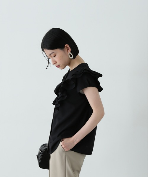 N.（N. Natural Beauty Basic）（エヌエヌナチュラルビューティーベーシック）の「フロントラッフルブラウス（シャツ/ブラウス・レディース・イエロー/オフホワイト/ブラック・MEDIUM）」の16枚目の写真