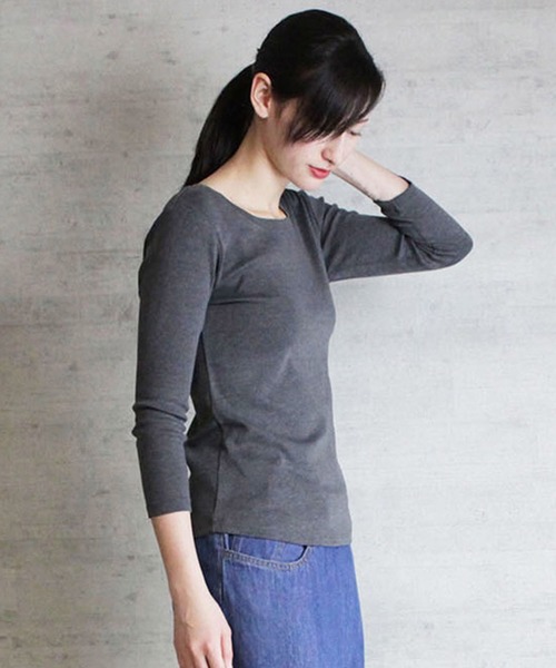 LARU(ラルー)の「Uネック 8分丈 コットンフライスTシャツ(Tシャツ/カットソー・レディース・チャコールグレー/杢グレー/ネイビー/ブラック/ホワイト・L/M)」の13枚目の写真
