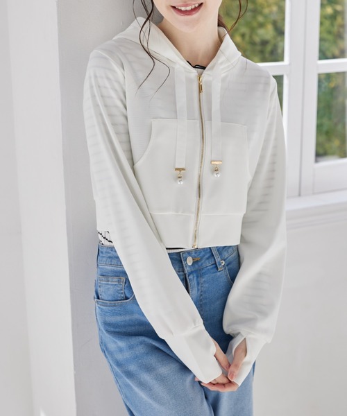 tocco closet(トッコ クローゼット)の「UVカット♪パールチャーム付きジップパーカー(パーカー・レディース・オフホワイト/ブラック/ネイビー・M)」の6枚目の写真
