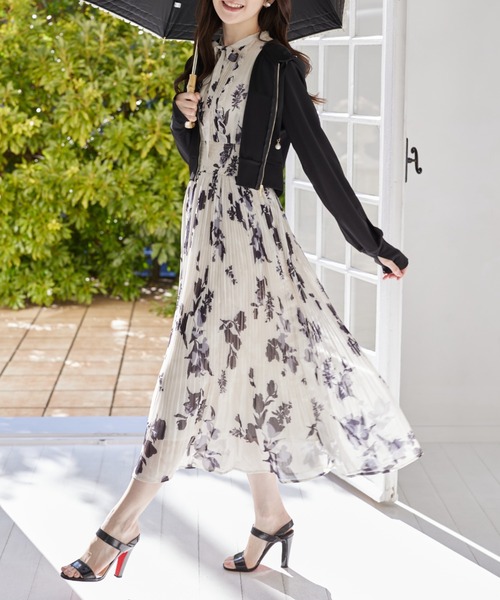 tocco closet(トッコ クローゼット)の「UVカット♪パールチャーム付きジップパーカー(パーカー・レディース・オフホワイト/ブラック/ネイビー・M)」の19枚目の写真