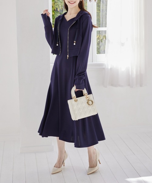 tocco closet(トッコ クローゼット)の「UVカット♪パールチャーム付きジップパーカー(パーカー・レディース・オフホワイト/ブラック/ネイビー・M)」の21枚目の写真