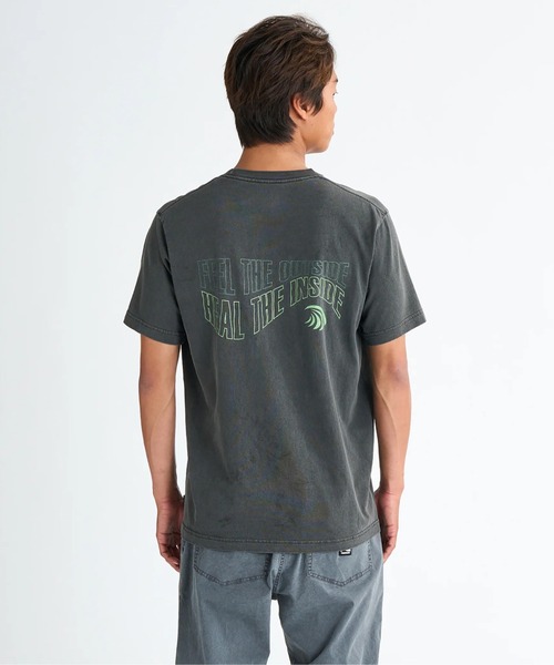 Quiksilver(クイックシルバー)の「WAVE RIDE ST /クイックシルバーバックプリント半袖Tシャツ(Tシャツ/カットソー・メンズ・ホワイト/ピンク/インディゴブルー/ブラック・LARGE/X-LARGE/MEDIUM/SMALL)」の2枚目の写真